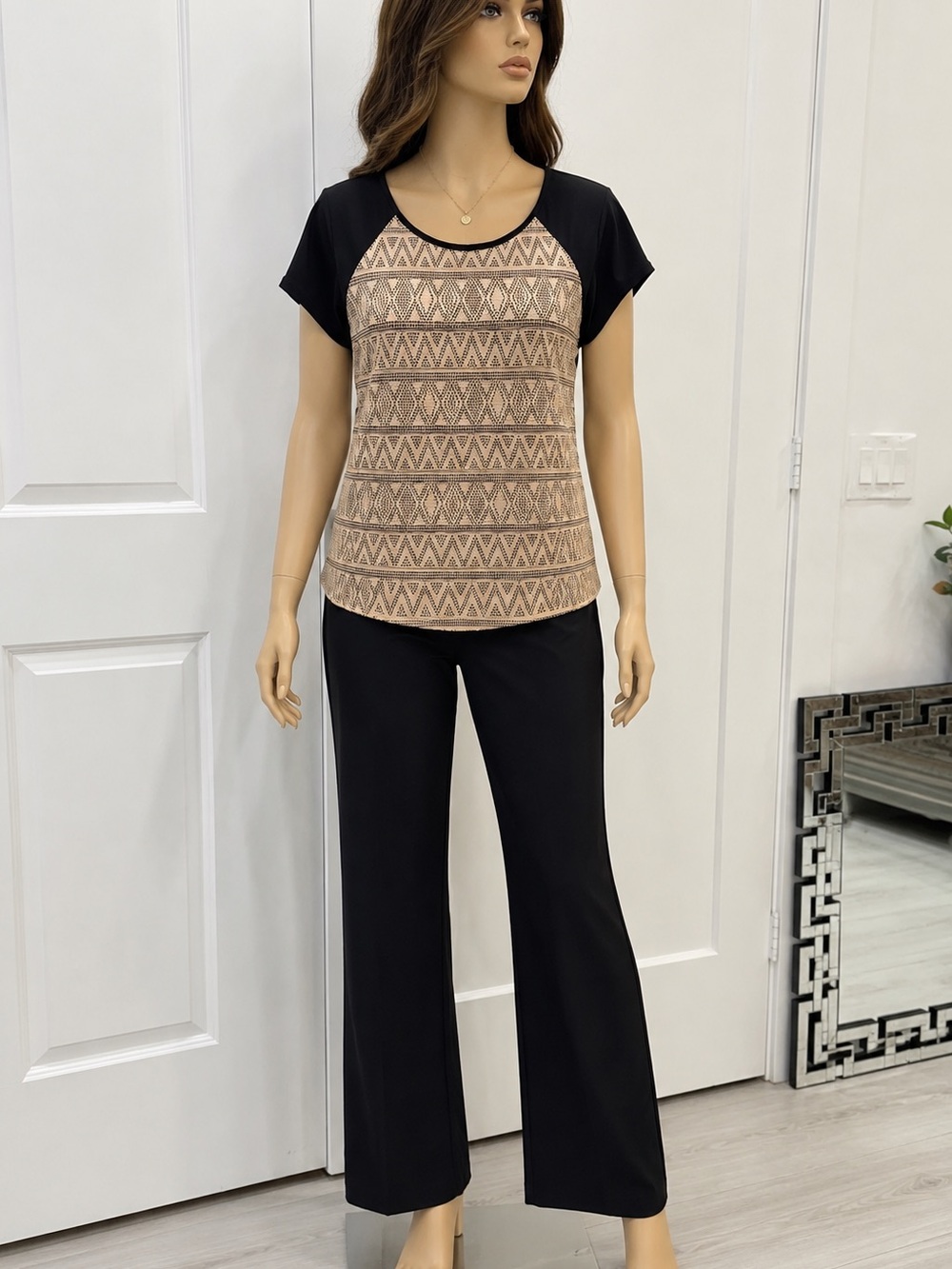 PerSeption Concept Black & Beige Crochet Front Short Sleeve Top Size L
